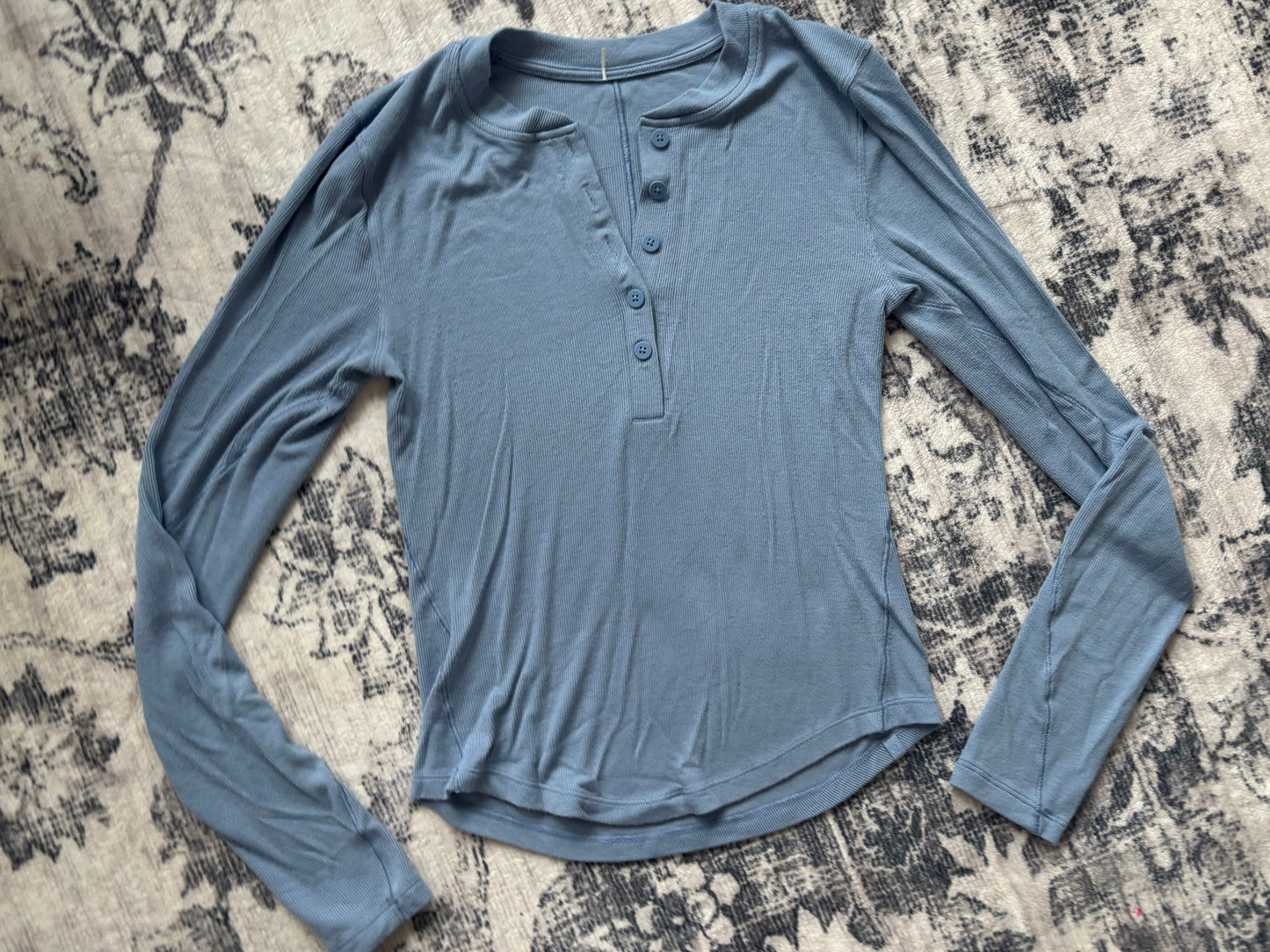Lululemon Hold Tight Long-Sleeve Henley | Sz XS or Small (D020R5)