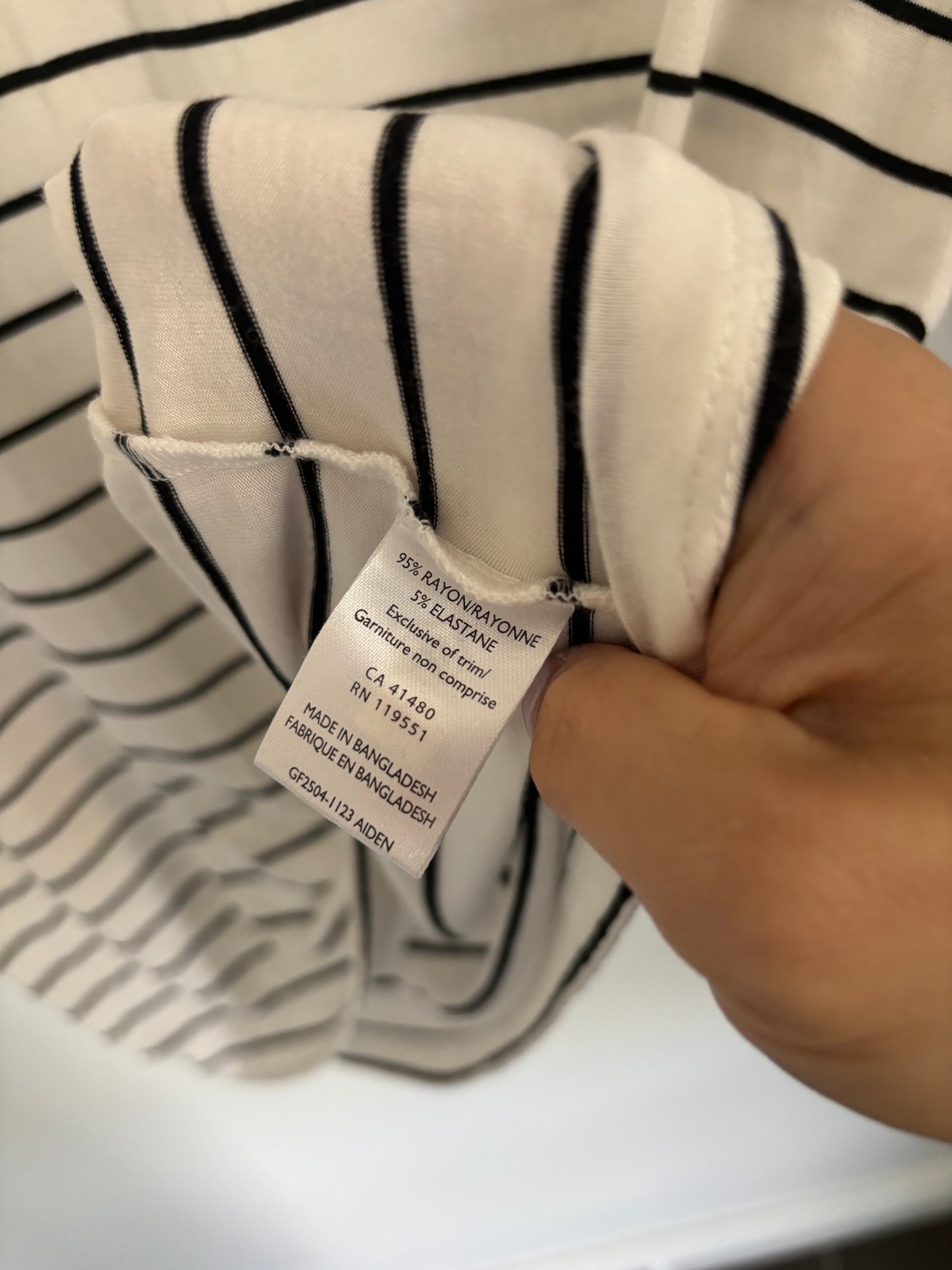 Gentle Fawn Aiden White Striped T Shirt | Small (O12C1)