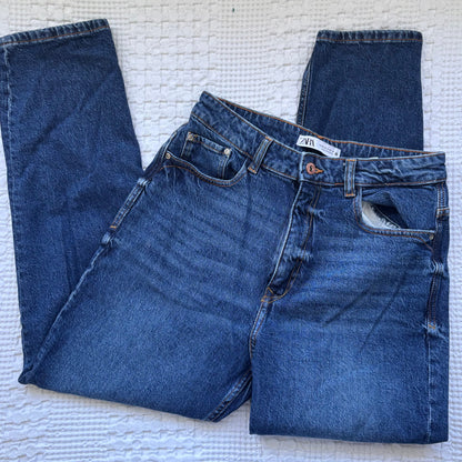 Zara High Rise Mom Jeans | Sz 8 or 29 (small fit)(CS18W8)