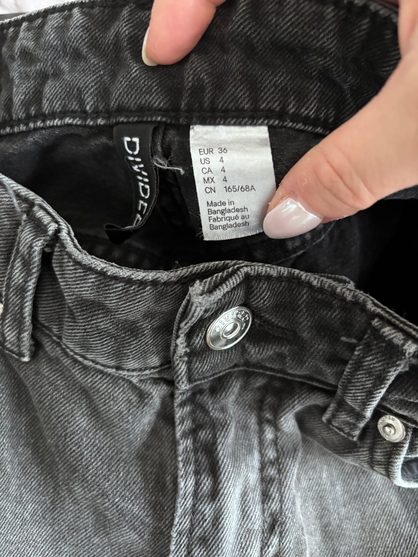 Divided/H&M Black High Rise Baggy Denim (31" long) | Sz 4 or 27 (MS5)