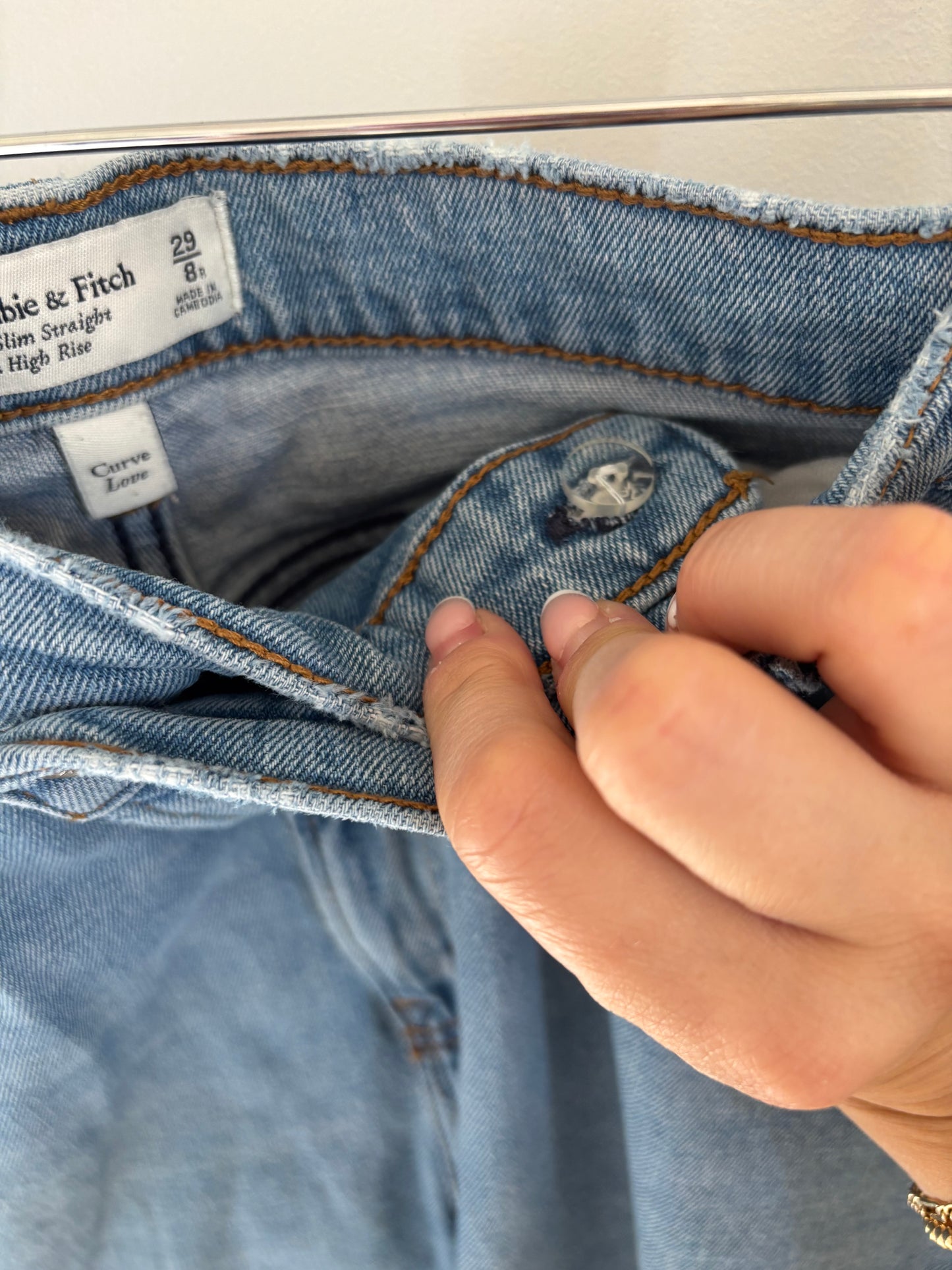 Abercrombie 90s Slim Straight Curve Love Denim | 29