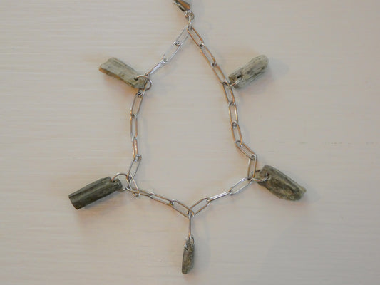 Lakeshore Rock Pendant Phone Charm Wristlet