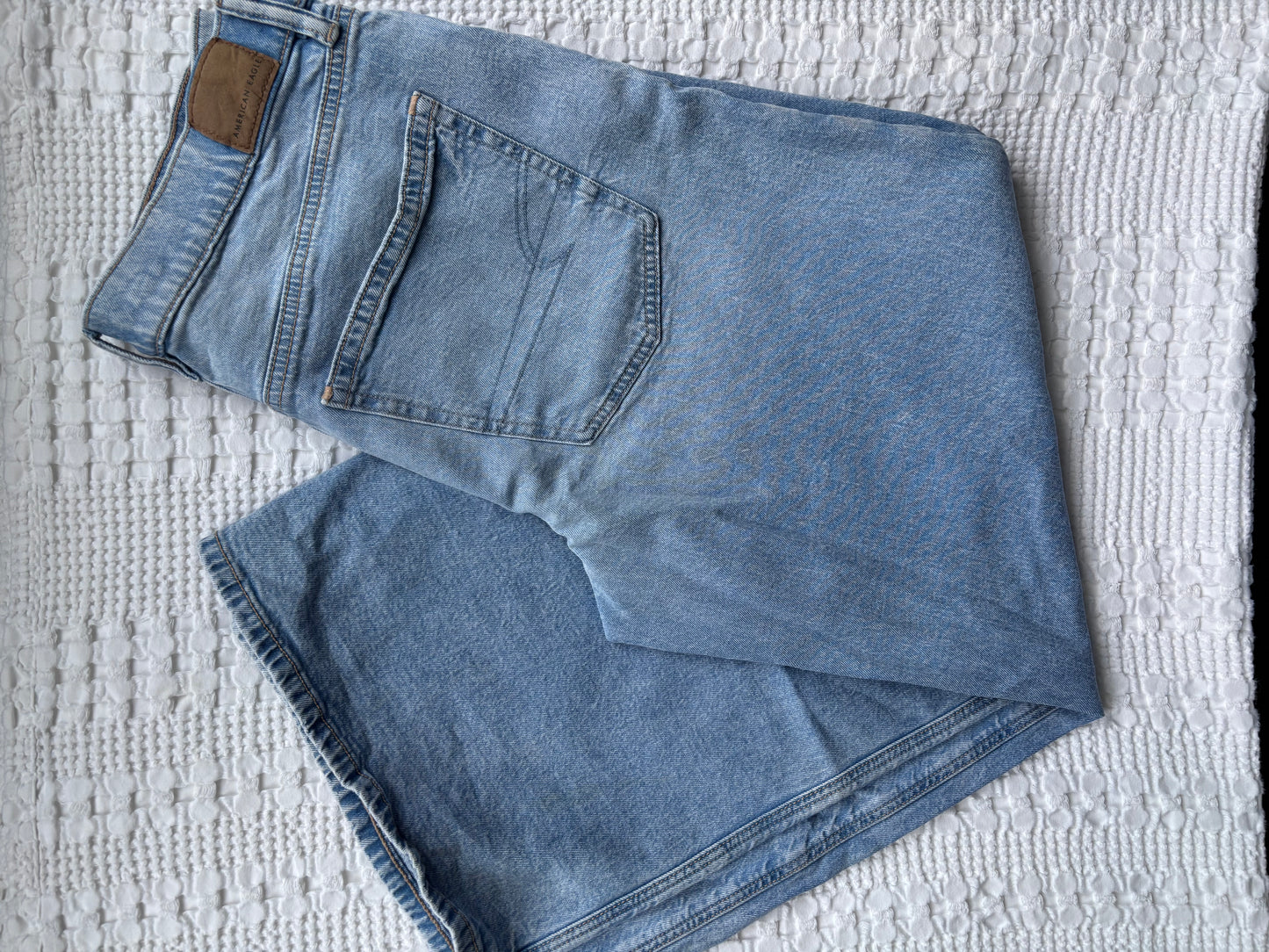 AE Dreamy Drape Strigid Low-Rise Ultra Wide-Leg Jean | Sz 6 (M59W2)