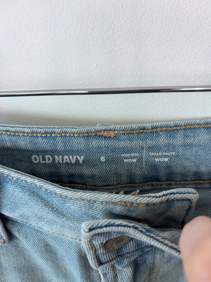 Old Navy HR WOW Cuffed Shorts | Sz 6