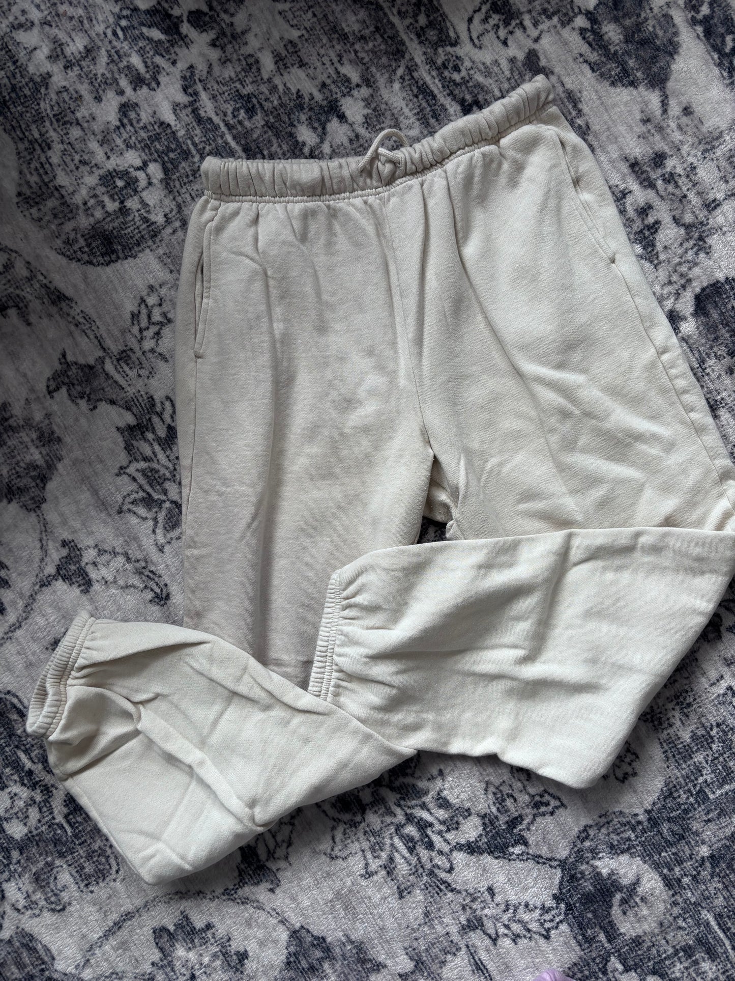 Old Navy Beige Cuffed Sweatpants | Sz Medium