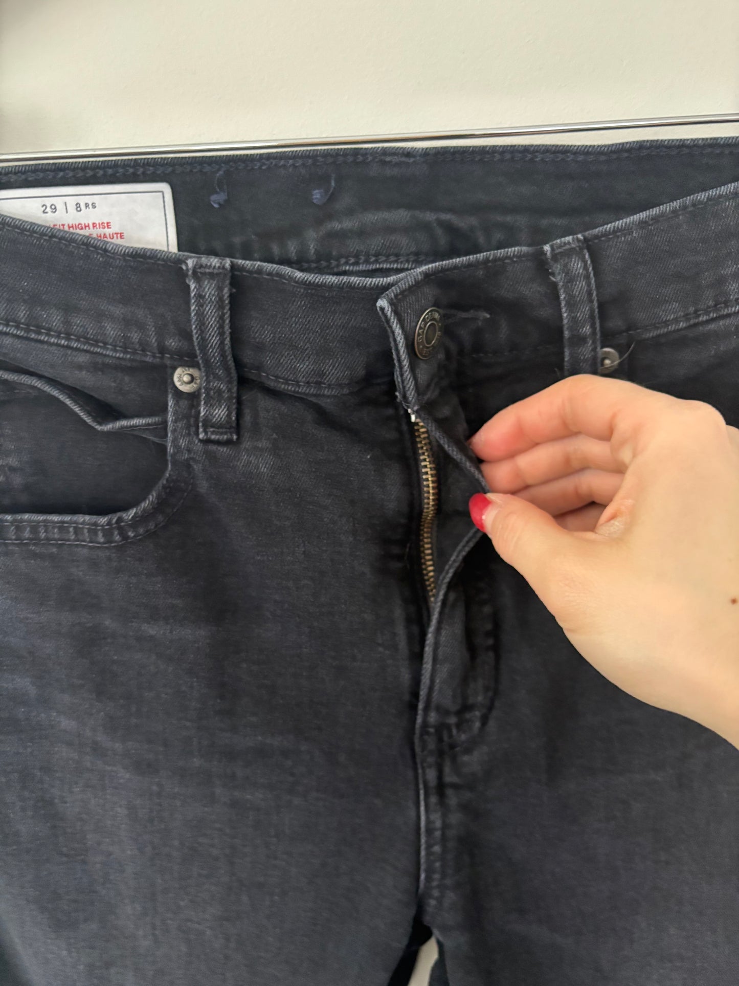 Gap Kick Fit High Rise Black Wash Jeans (short)| Sz 29 (fit like 28)(J130E13)