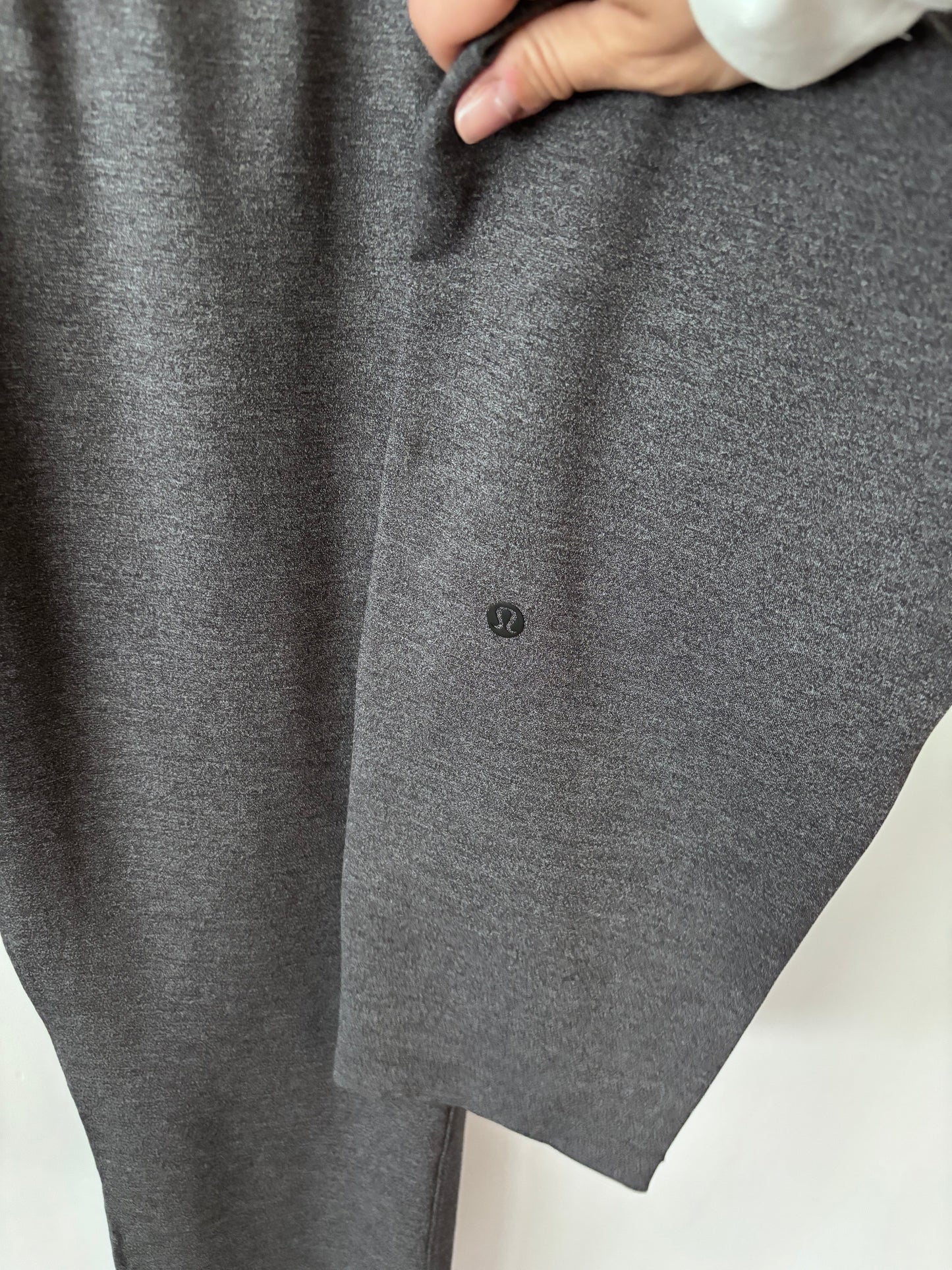 Lululemon On The Fly Pant *28" Heathered Black | Sz 6