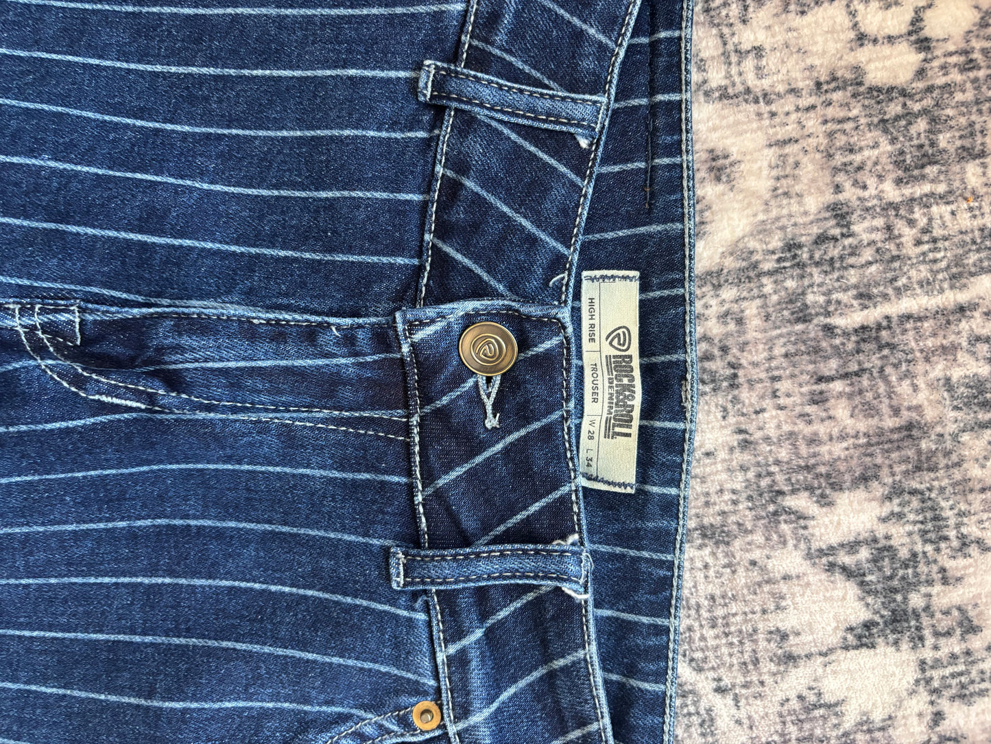 Rock Roll Cowgirl Striped Bootcut/ Flare Jeans  | Sz 28 (34" long)(F21O9)