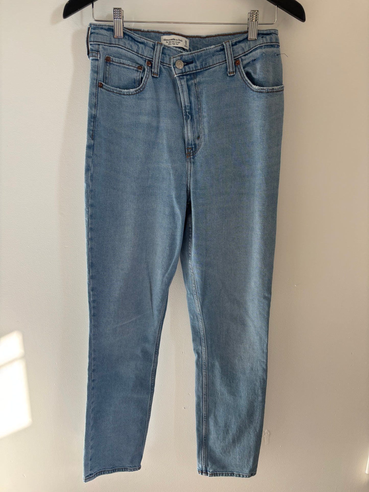 Abercrombie 90s Slim Straight Curve Love Denim | 29