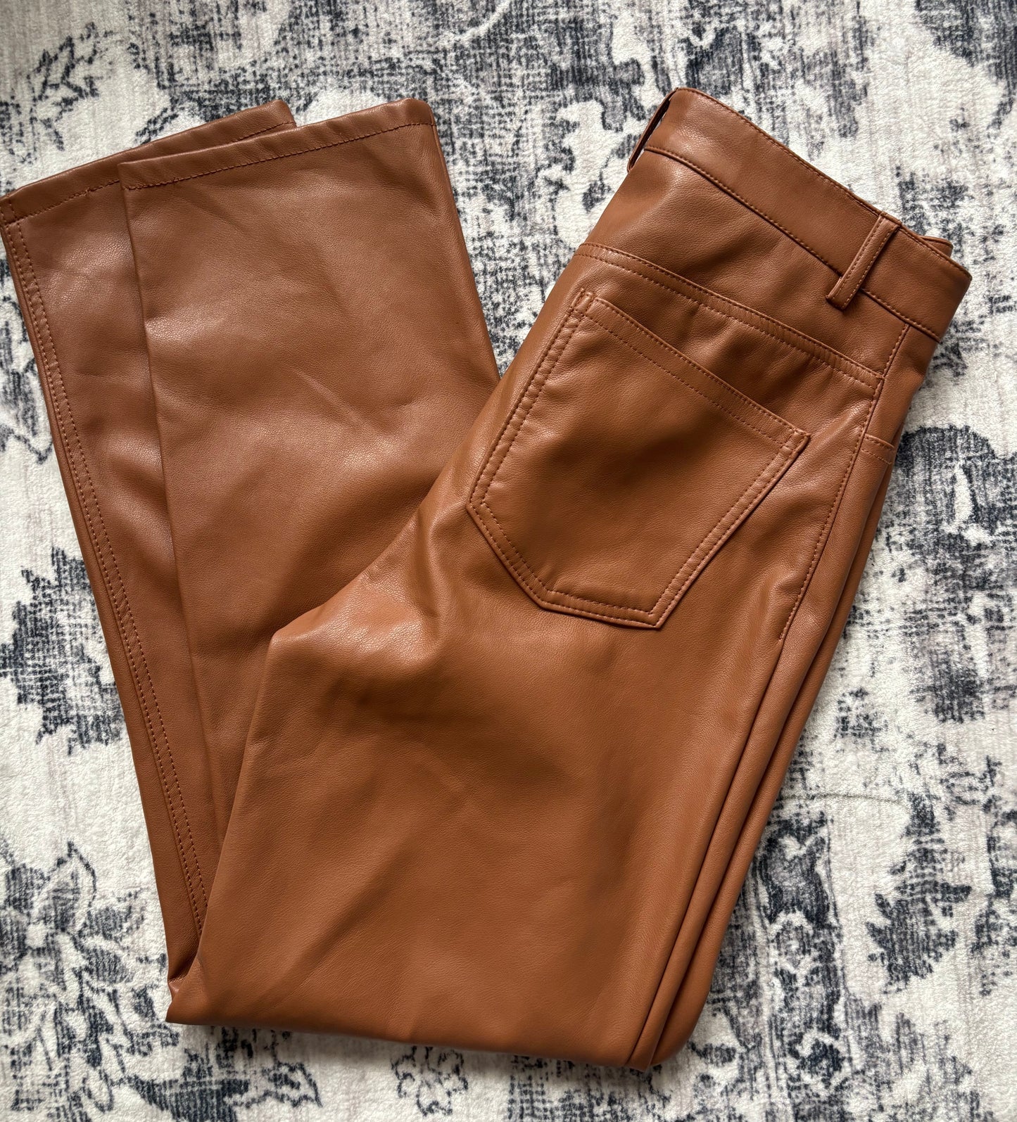 Dynamite Gisele Straight Leg Faux Leather Pants | 10 (N194C8)