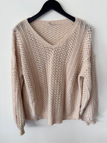 ePretty Beige Knit V-neck Sweater | Sz Large