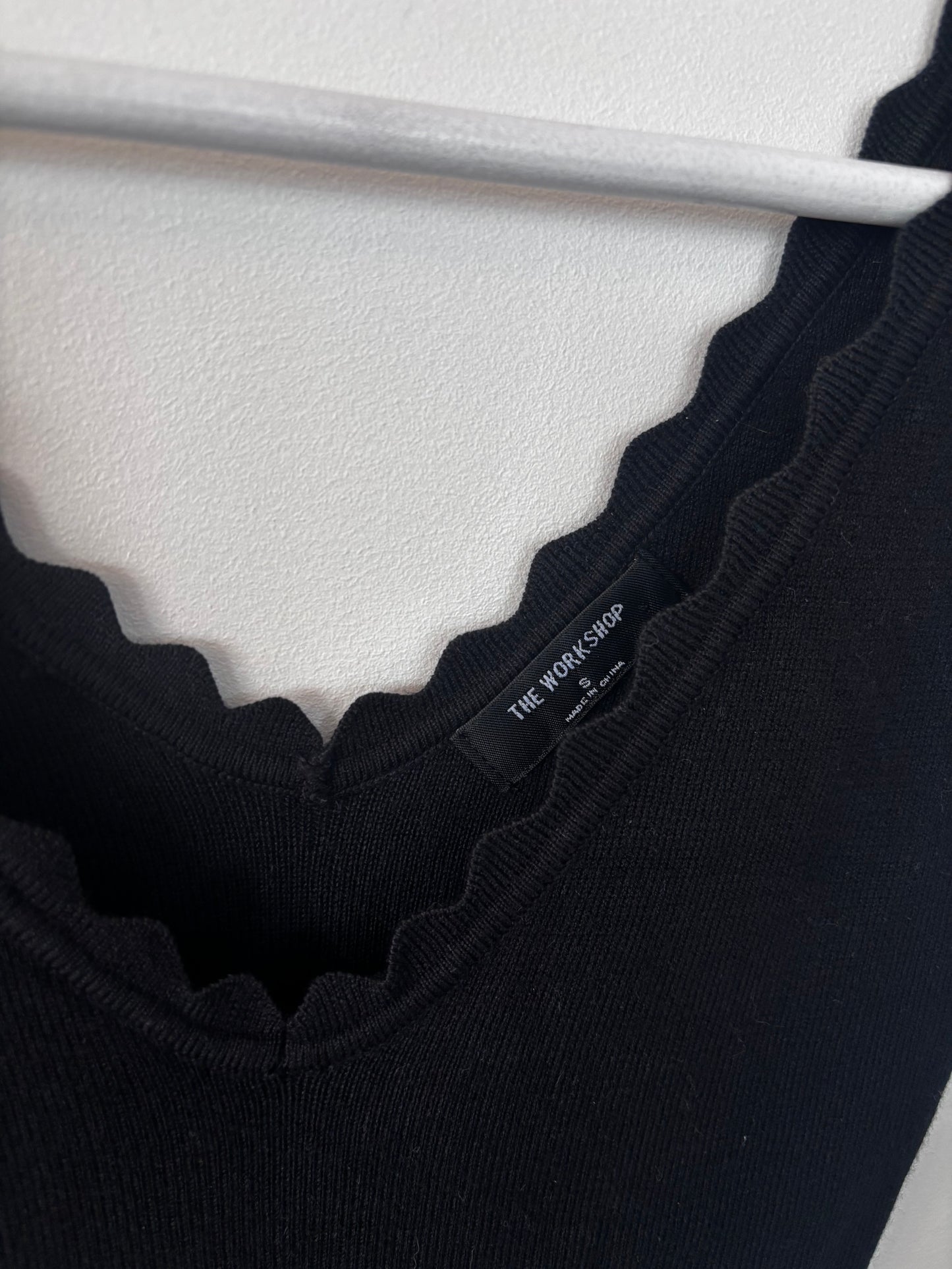 Workshop Black Scalloped Tank | Sz Small