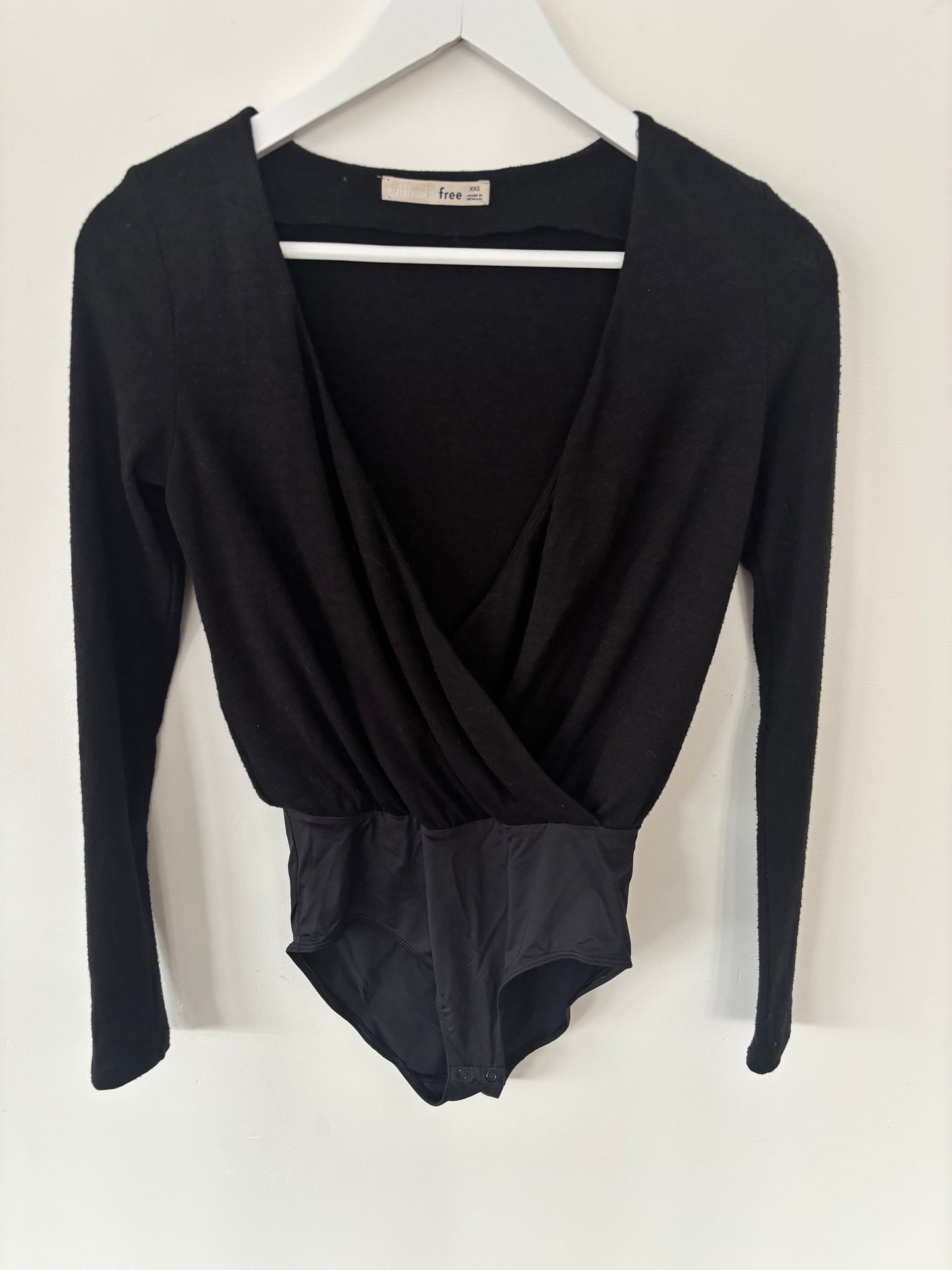 Wilfred Reposa V-Neck Long sleeve Bodysuit | Sz XXS (fits generous)(J64AB1)