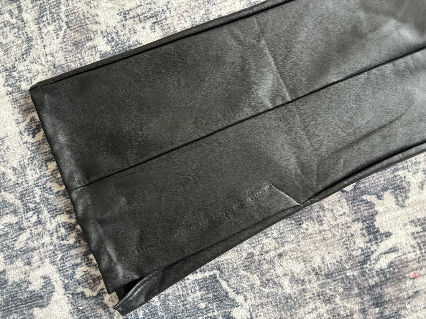 Abercrombie Vegan Leather Flare Pants | Sz Medium (J171K9)