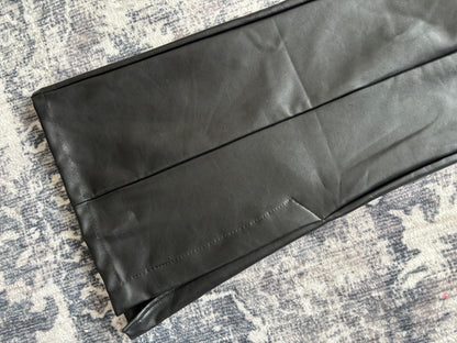 A&F Vegan Leather Flare Pants | Sz Medium (J171K9)
