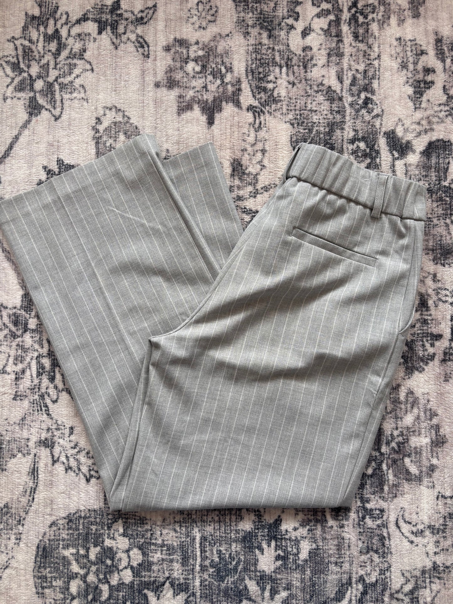 Rachel Zoe Soft Pinstripe Grey Pants | Sz 4