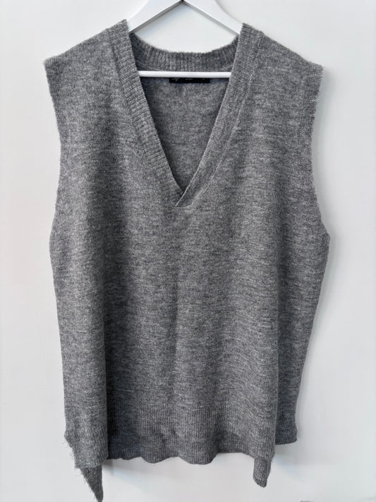 Lyla & Luxe Oversized V-Neck Sweater Vest | Sz Large (AC1)