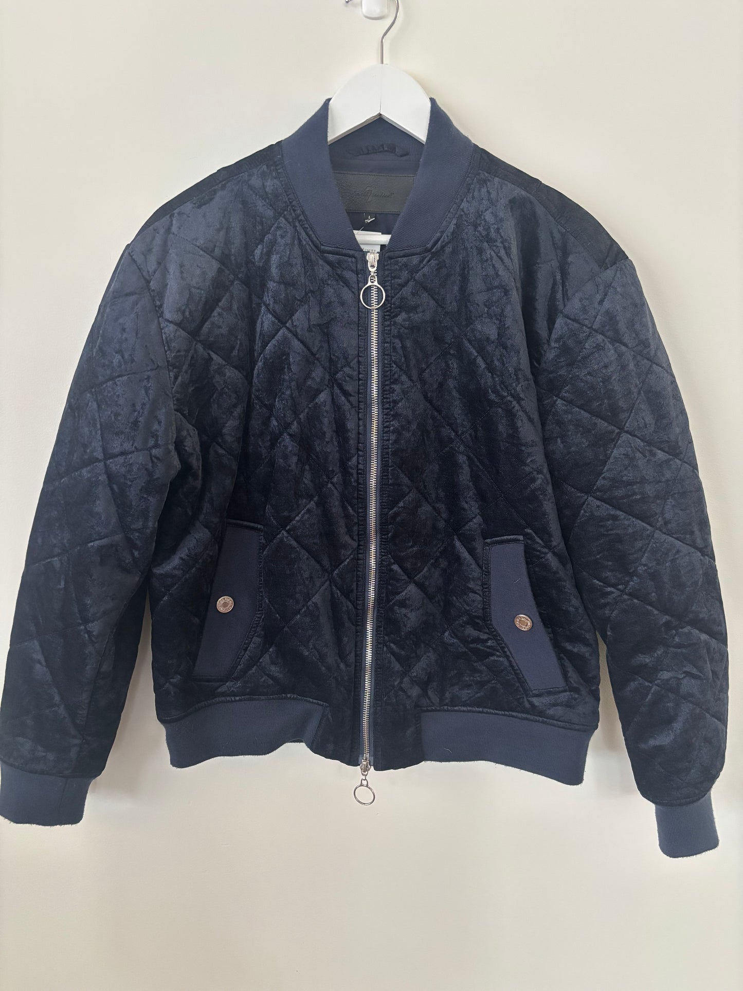 7 For All Mankind Dark Blue Velvet Quilted Bomber Jacket | Sz Large (Medium to large)(J139E13)