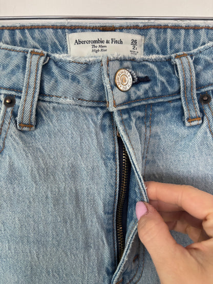 A&F The Mom High Rise Patch Denim (curve love) | Sz 26