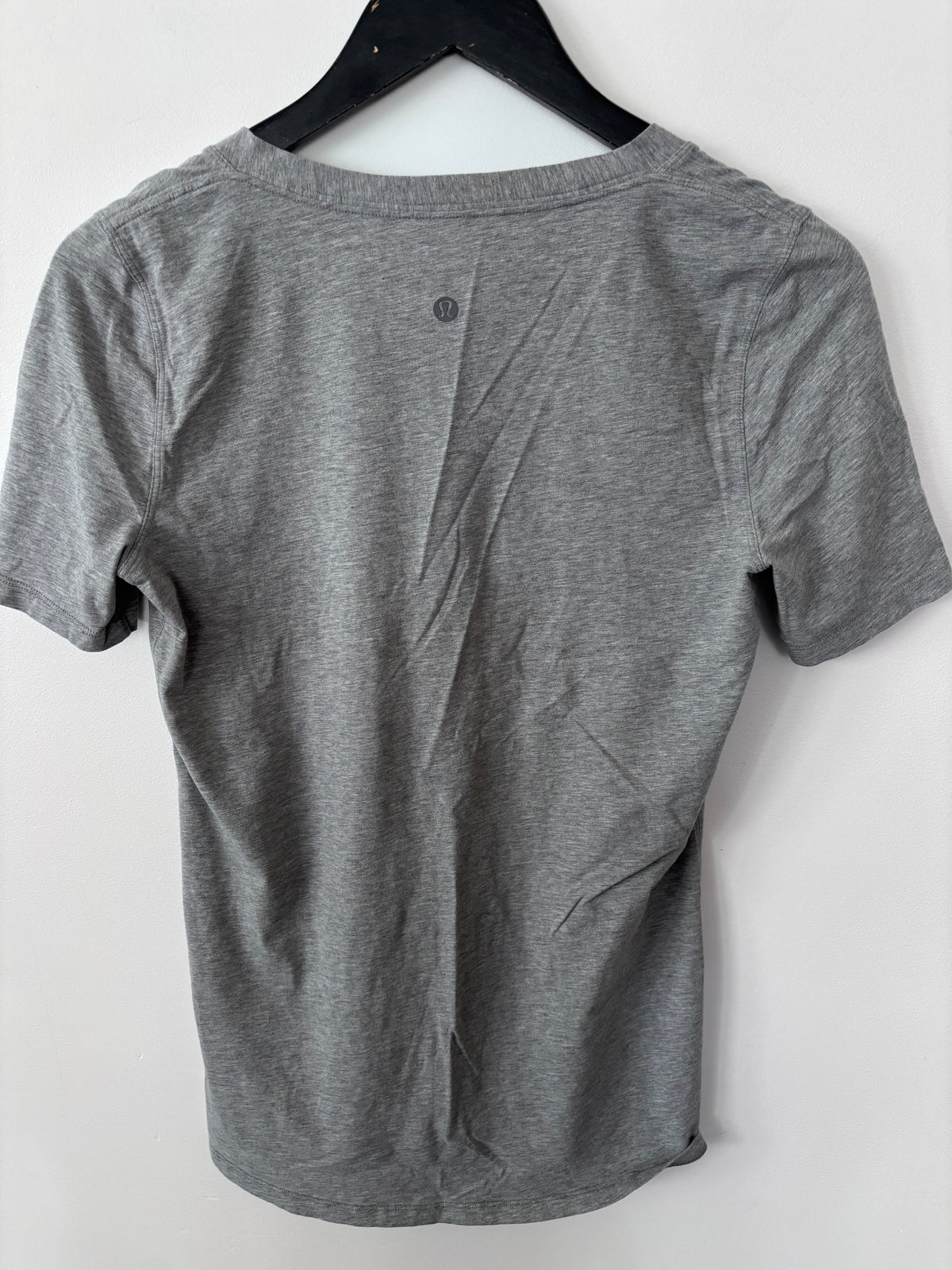 Lululemon Grey V-neck Love T Shirt | Sz 6 approx