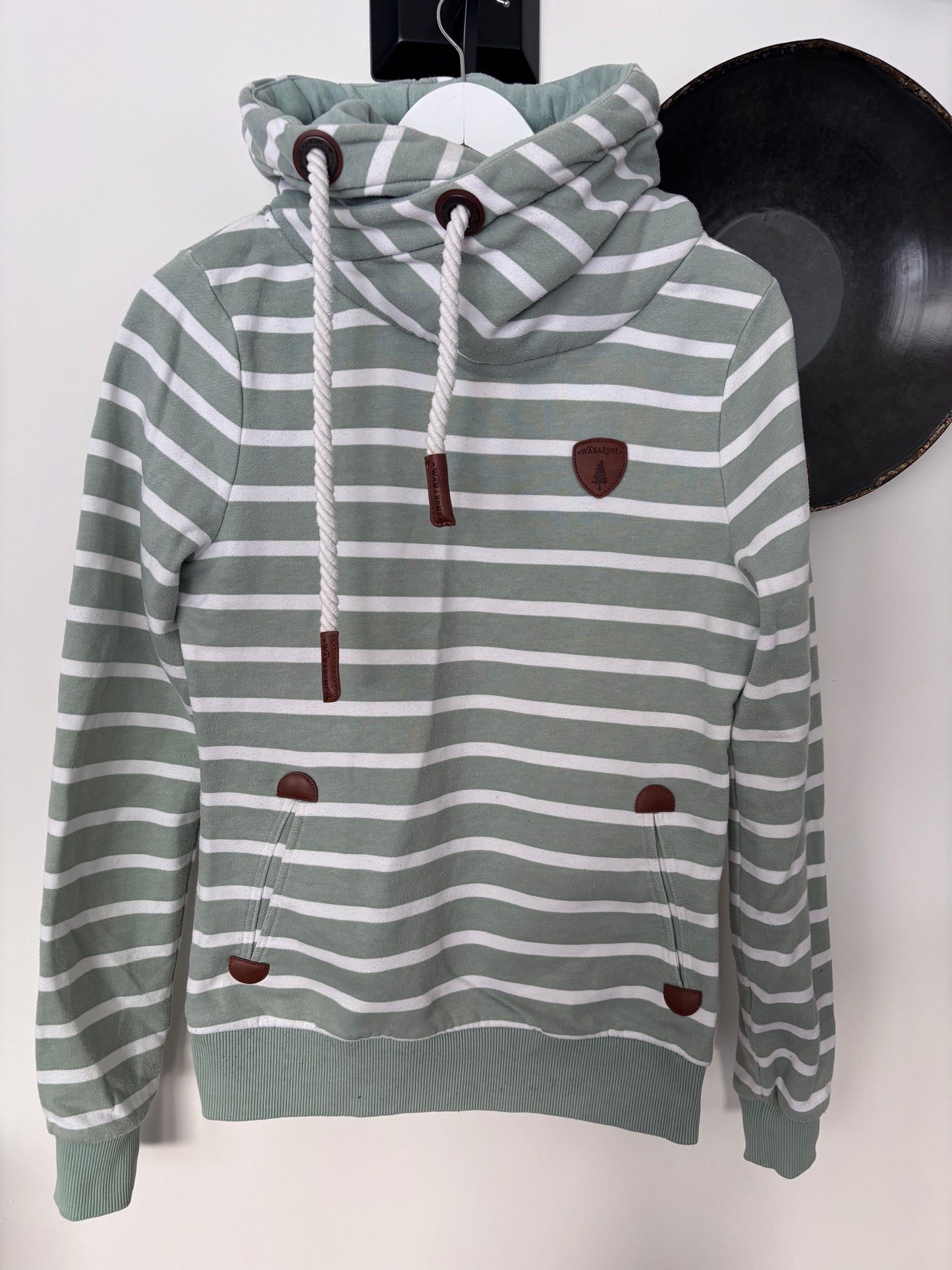 Wanakome Green White Striped Hoodie | Sz XS (M74A4)