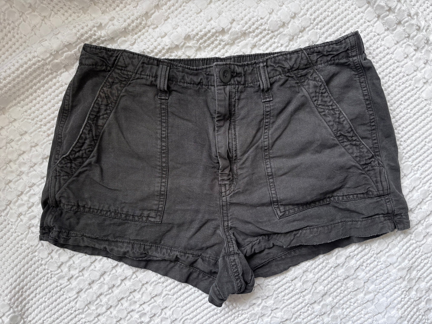 Aerie Wander Shorts in Dark Grey | Sz Medium