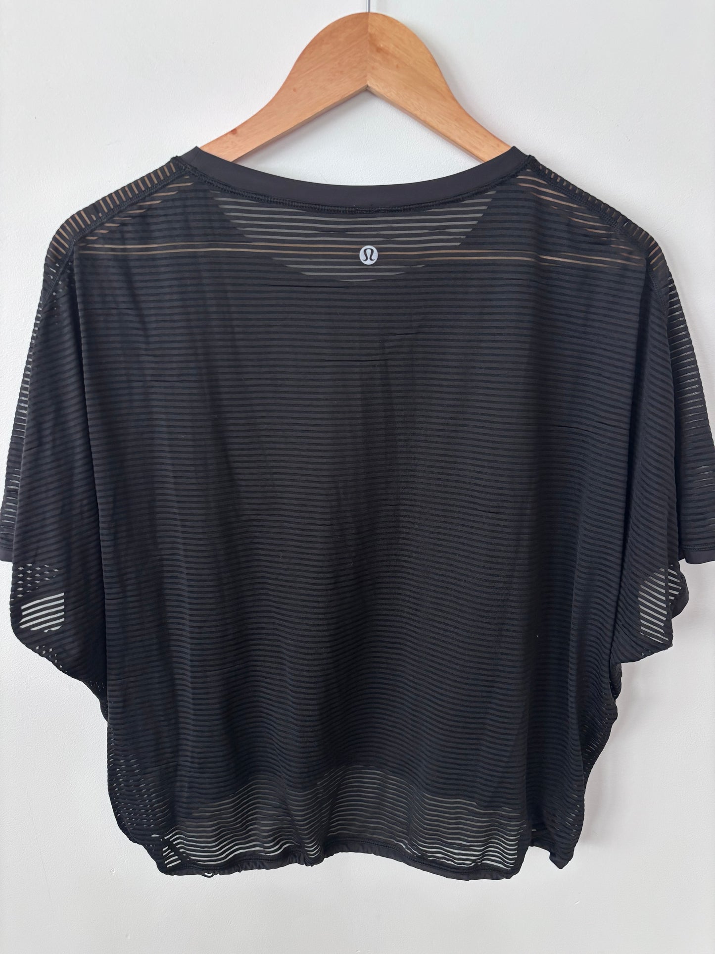 Lululemon Lean In Short Sleeve Shirt in Black | Sz Approx Large