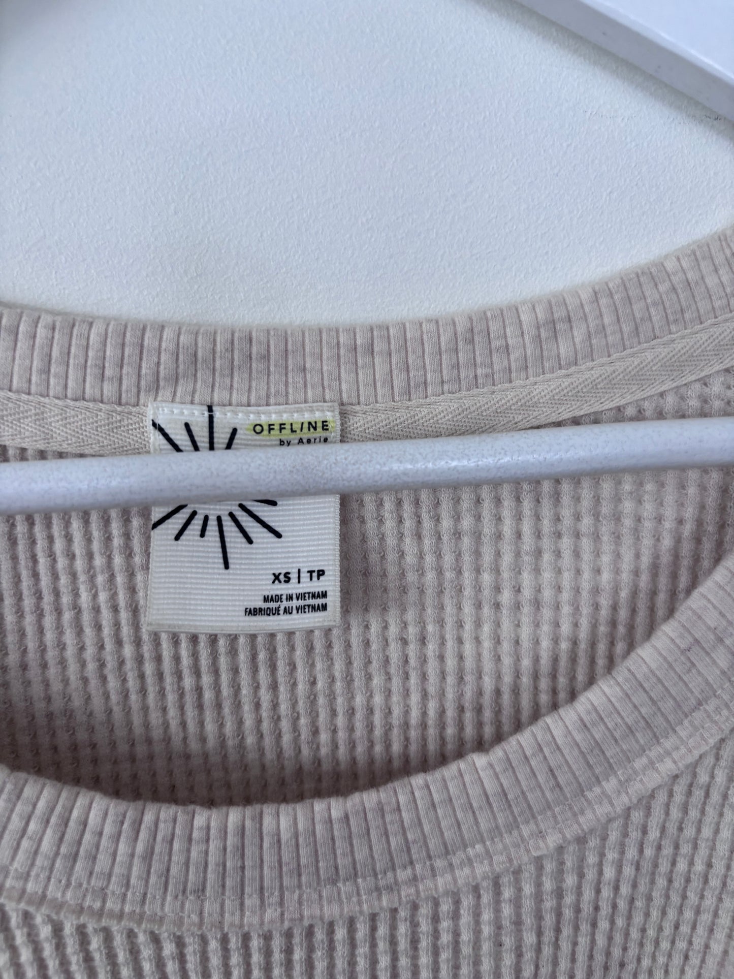 Offline by Aerie Big Hug Oatmeal Waffle Long Sleeve | Sz XS (fits like Medium)