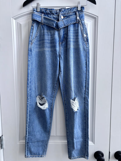 Kancan NWT Blossom Ultra High Rise Belted Mom Jeans  | Sz 24