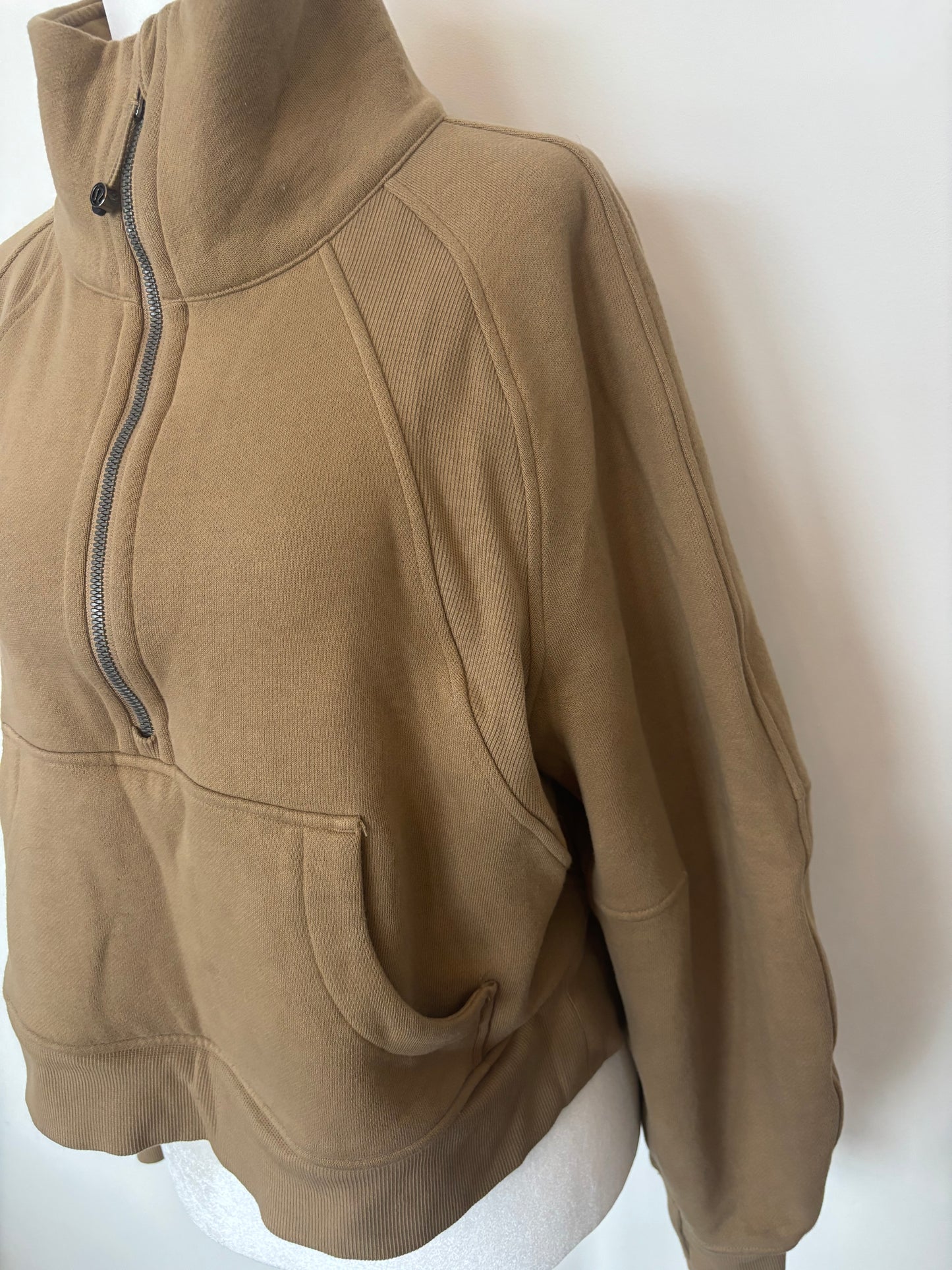 Lululemon 1/2 Zip Scuba Funnel Neck in Artifact | XS/Small (D039R5)