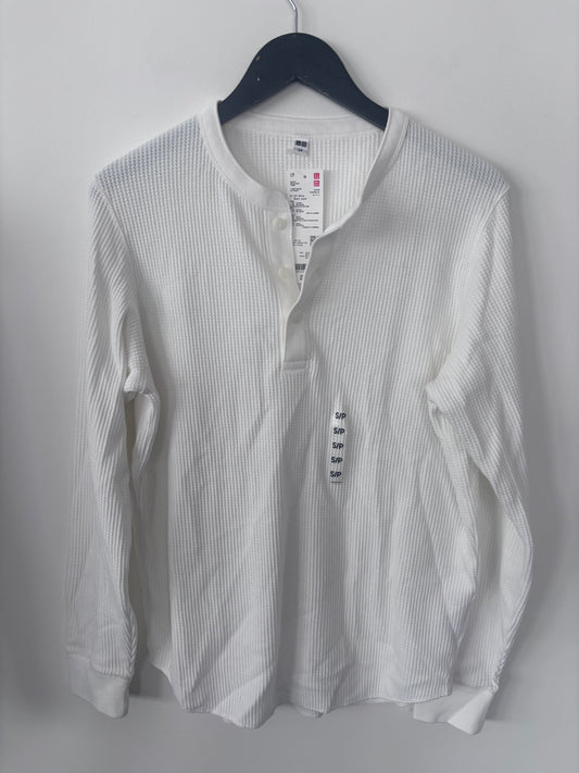 Uniqlo Waffle Texture White Henley Shirt | Sz Small (Oversized)