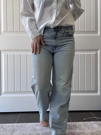 Levi's Light-wash Straight/Loose Jeans | Sz 28