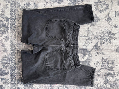 Topshop Black Tapered Jeans | Sz 28 (may fit like 27)