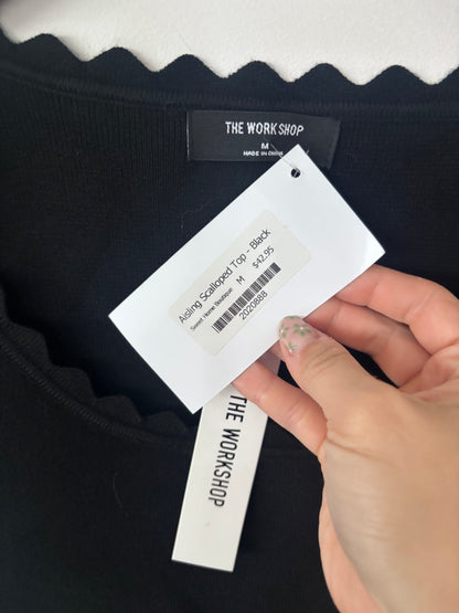 The Work Shop Scalloped Scoop Top | Sz Medium