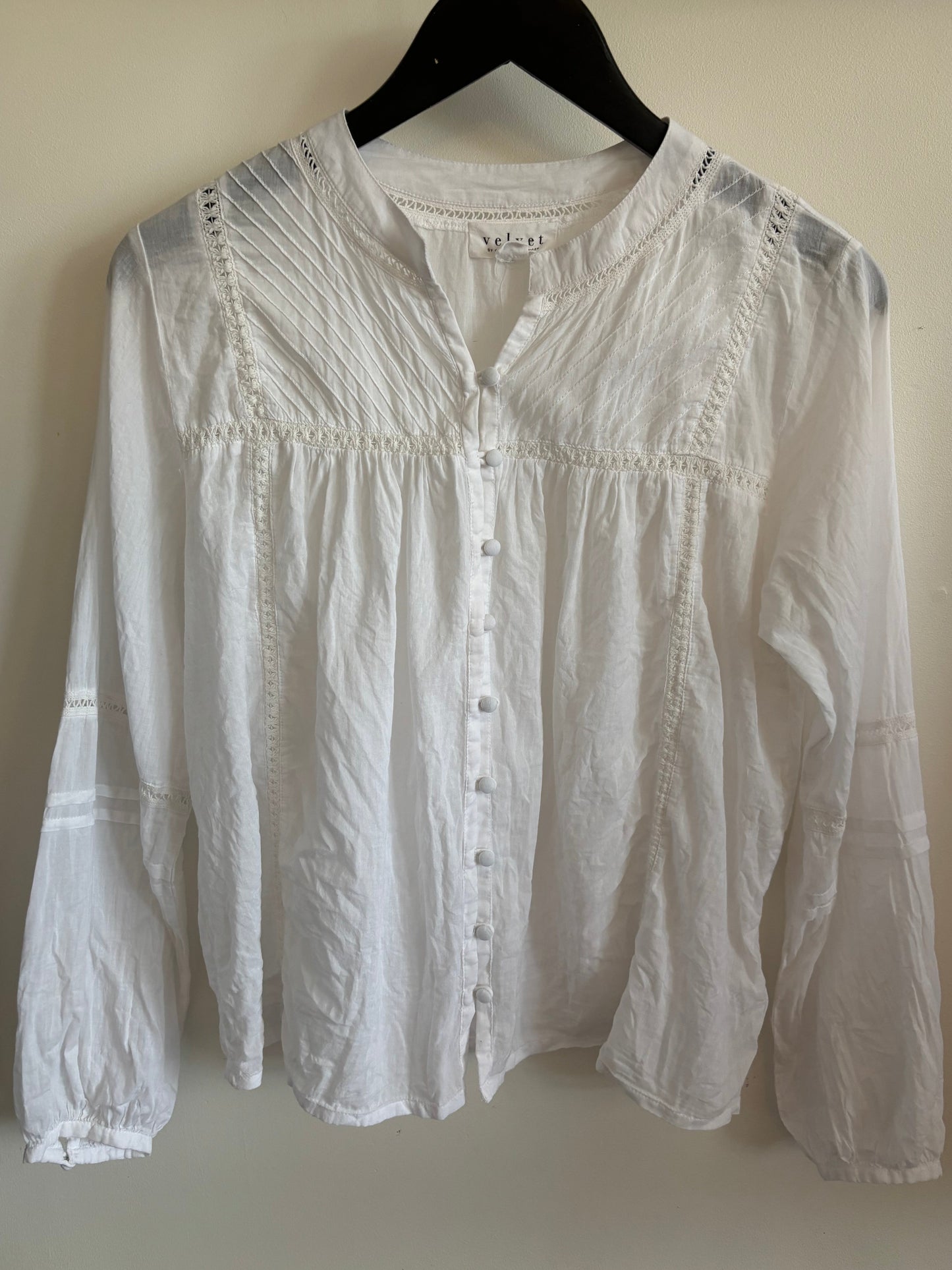 *Velvet by Graham & Spencer Yadira Poet Blouse | Medium