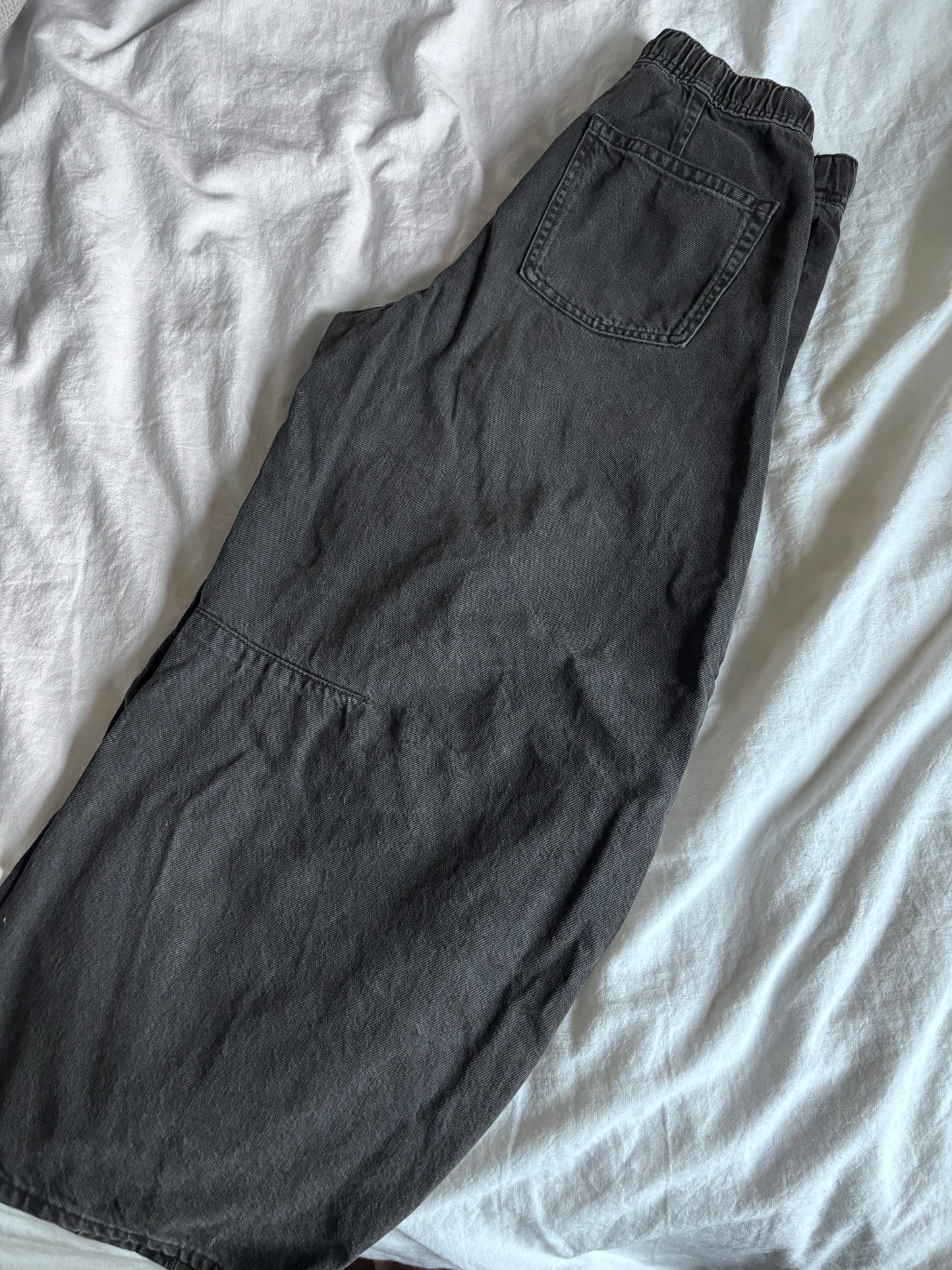 Mid Rise UltraSoft Easy Horseshoe Jeans | Sz Small (could fit medium)
