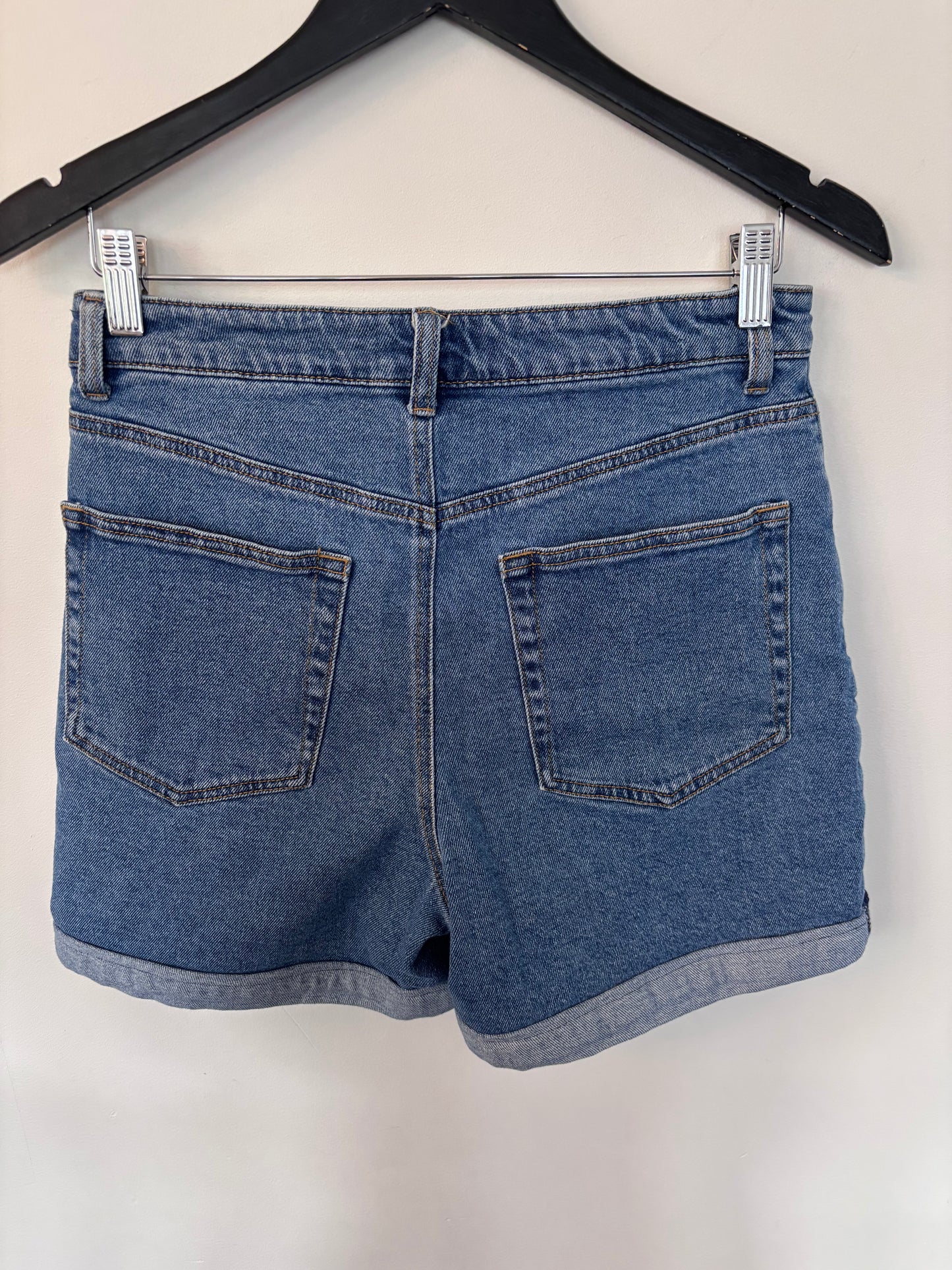Steve Madden Cuffed Shorts | Sz Small (approx size 27 fit)