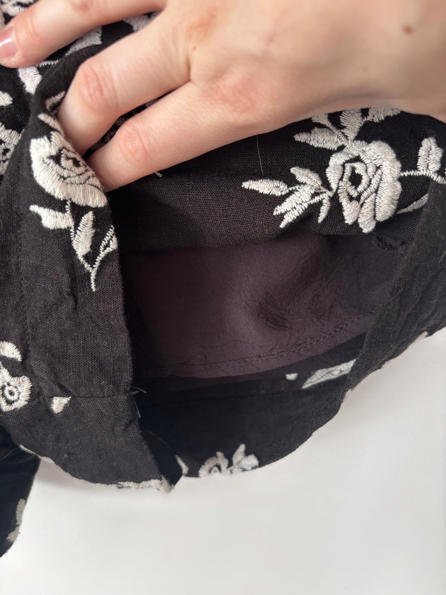 Black Tape Embroidered Black & White Floral Set | Sz Small