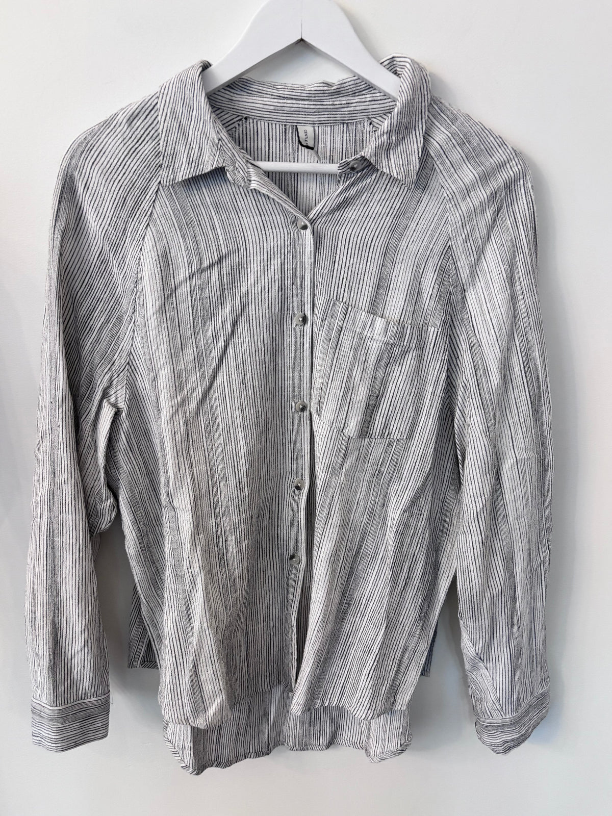 Gentle Fawn Linen Blend Button Down Top | Sz Medium