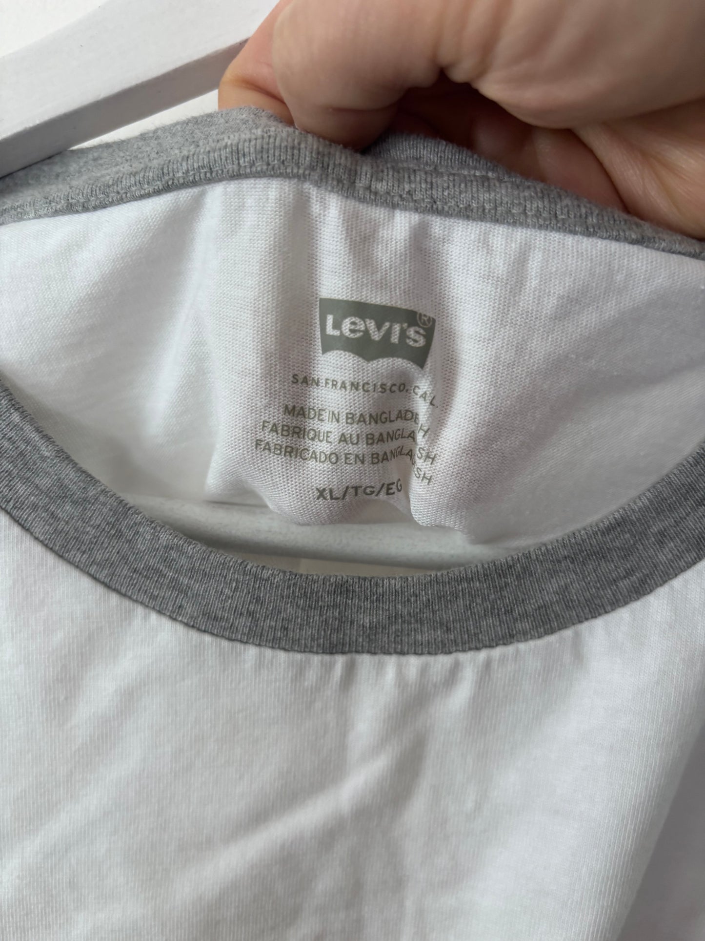 Levi's Cropped Jordie T-Shirt with Logo | Sz XL