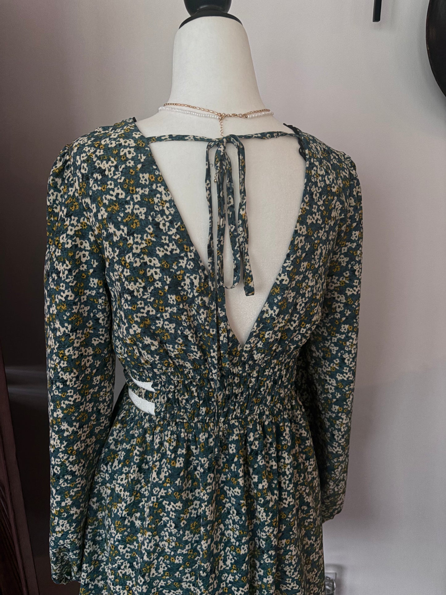 Forever21 Cut Out Green Floral Dress | Sz Small