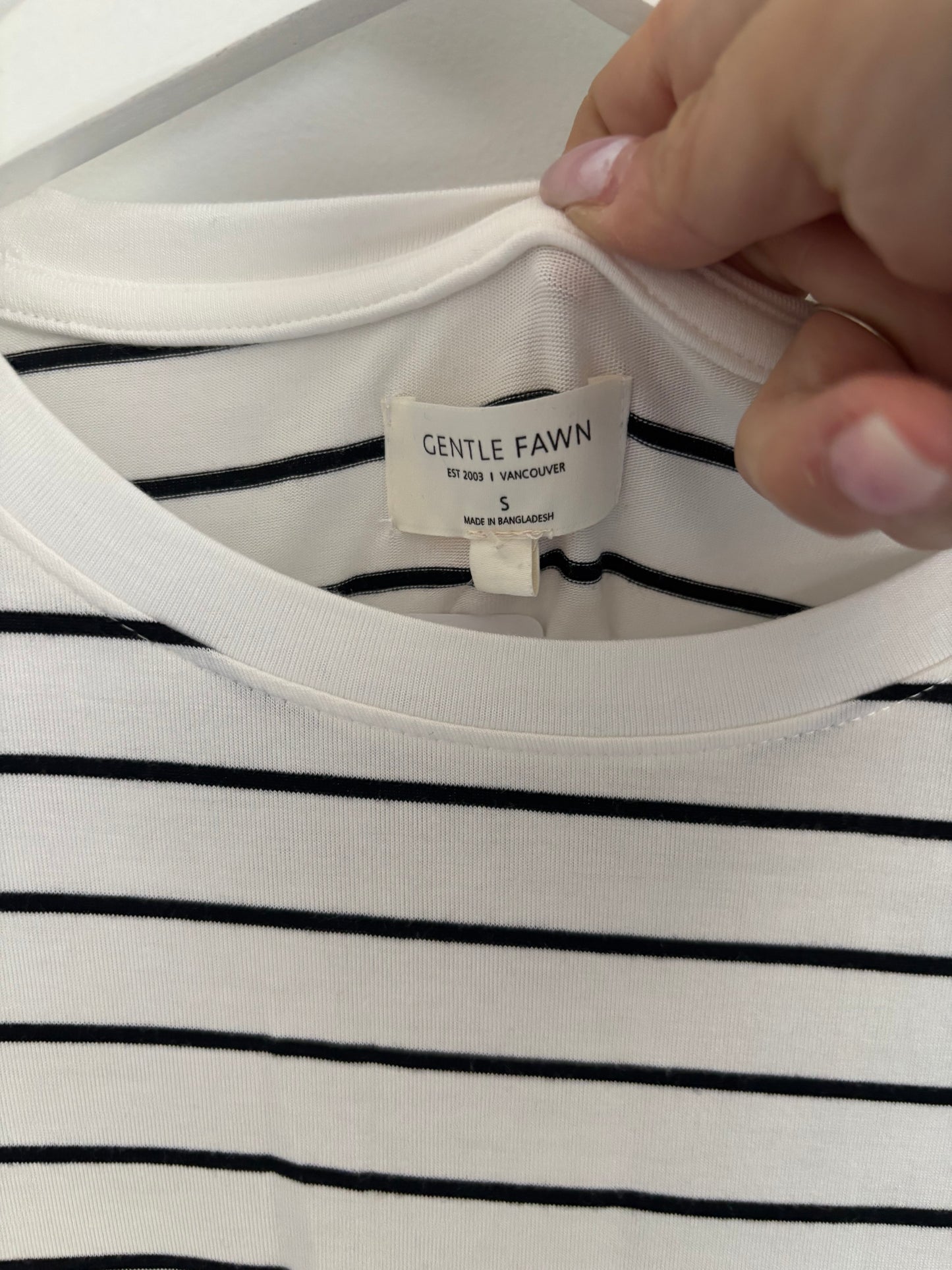 Gentle Fawn Aiden White Striped T Shirt | Small (O12C1)
