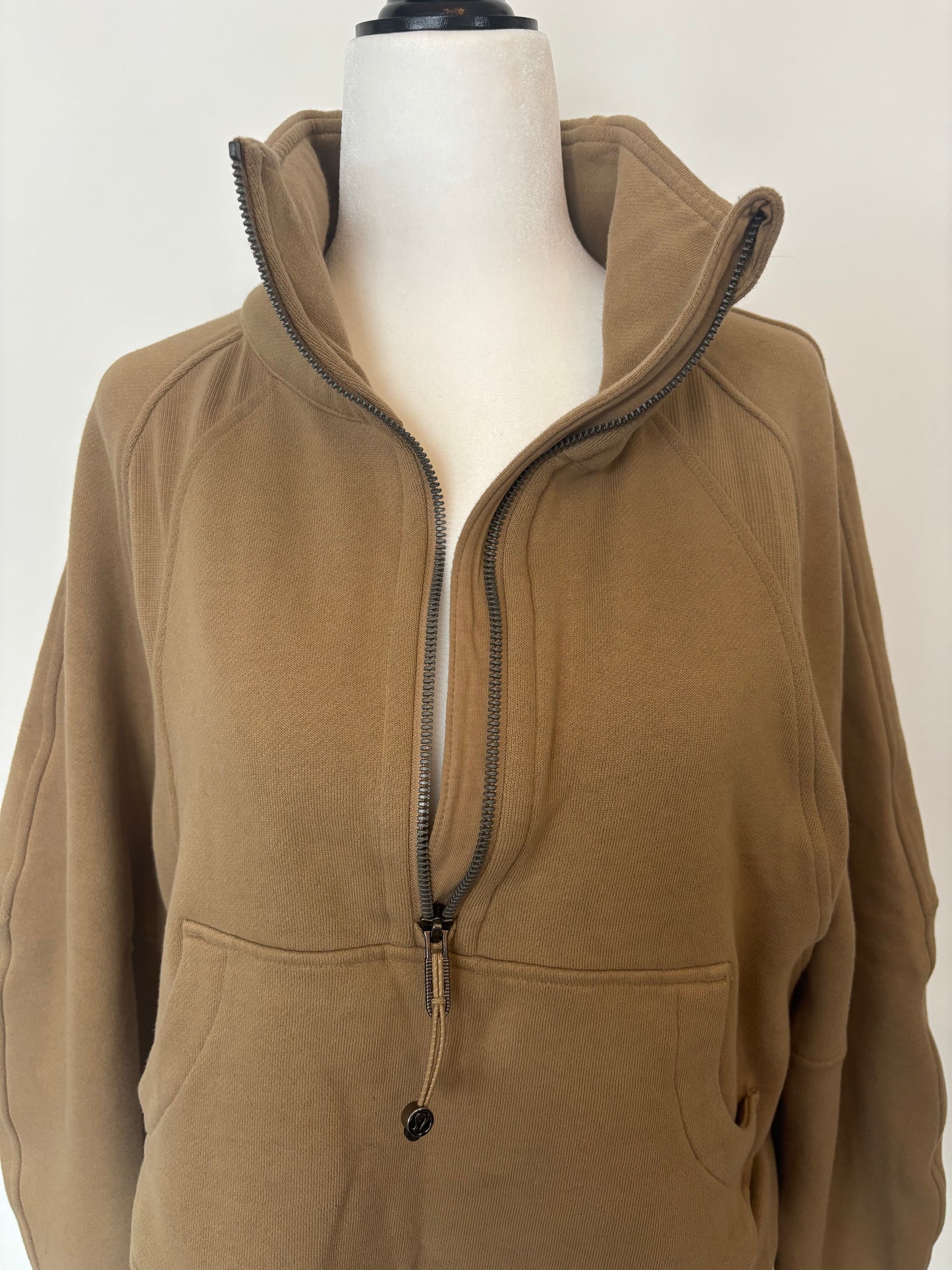Lululemon 1/2 Zip Scuba Funnel Neck in Artifact | XS/Small (D039R5)
