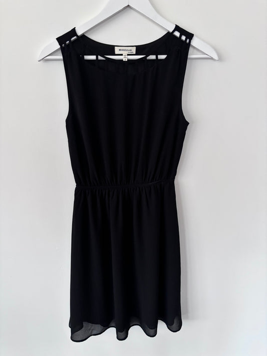 Monteau Cutout Neckline Dress  | Sz Small