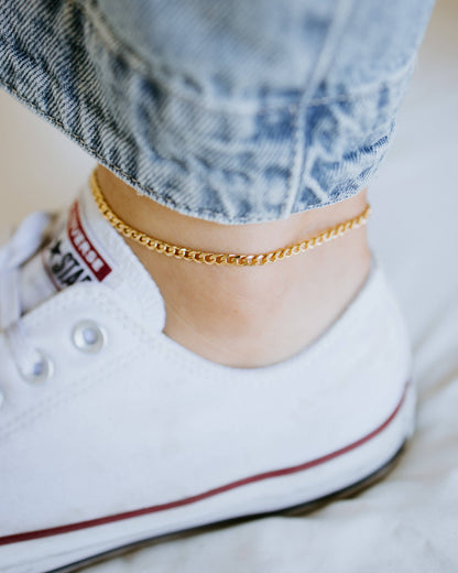 Sydney Rose Co: Gold Curb Chain Anklet 18K Filled Summer Staple