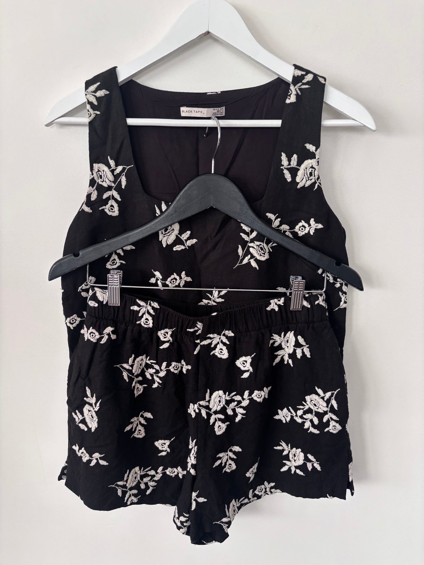 Black Tape Embroidered Black & White Floral Set | Sz Small