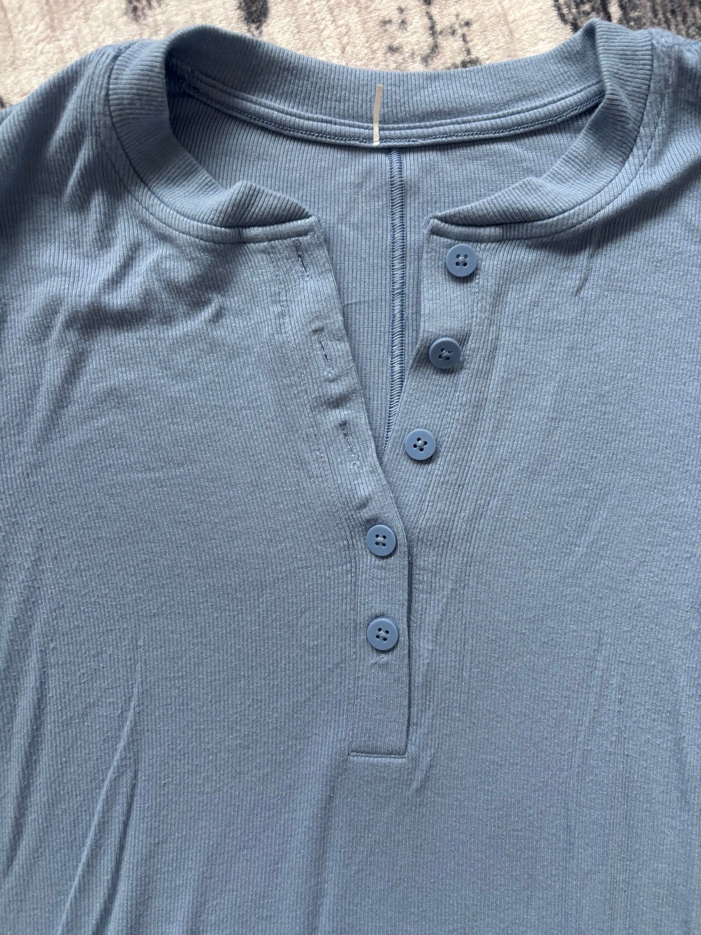 Lululemon Hold Tight Long-Sleeve Henley | Sz XS or Small (D020R5)