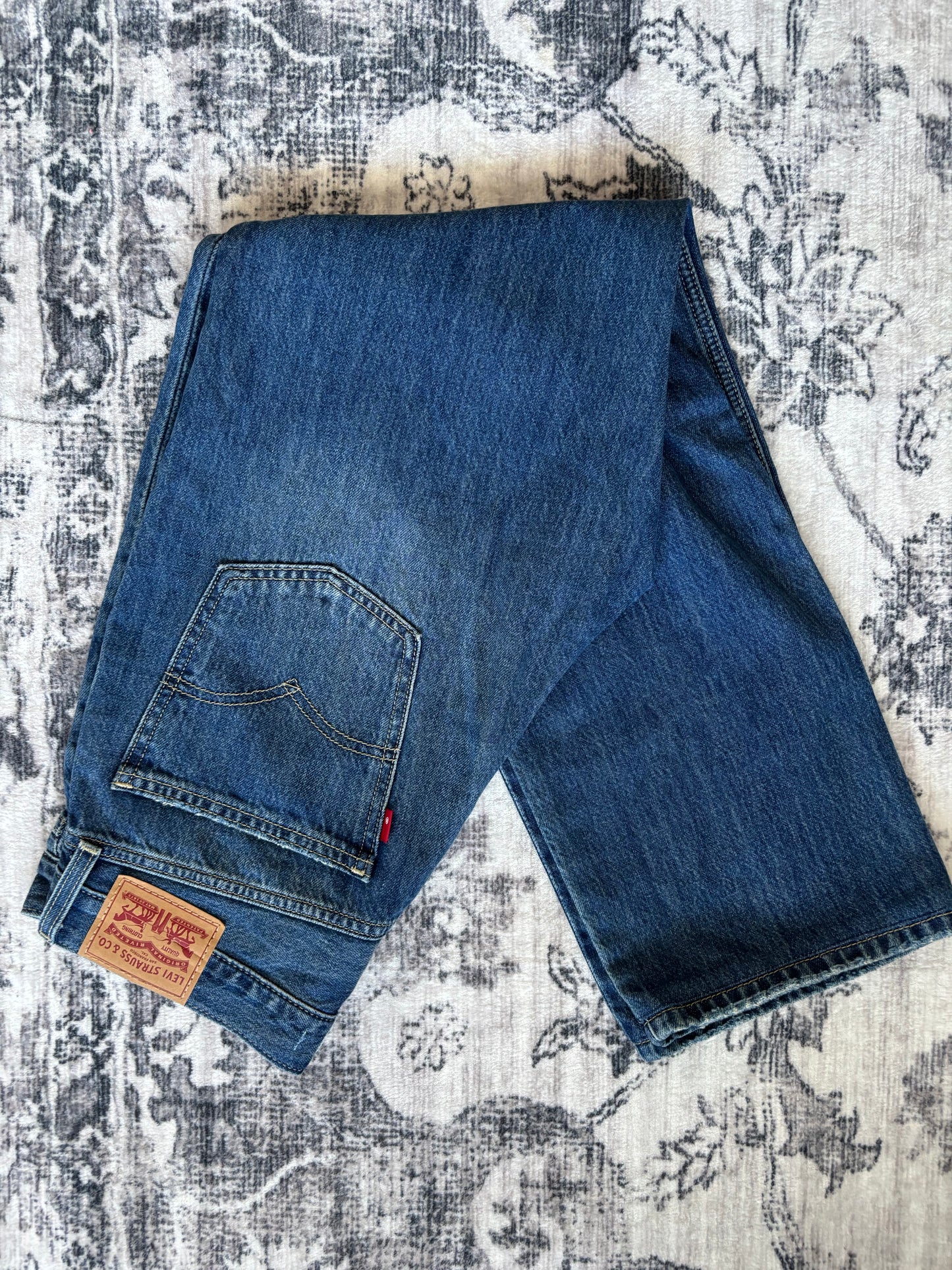 Levi's Low Pro Straight Jeans with Distressed Knees | Sz 28 (N240M8)