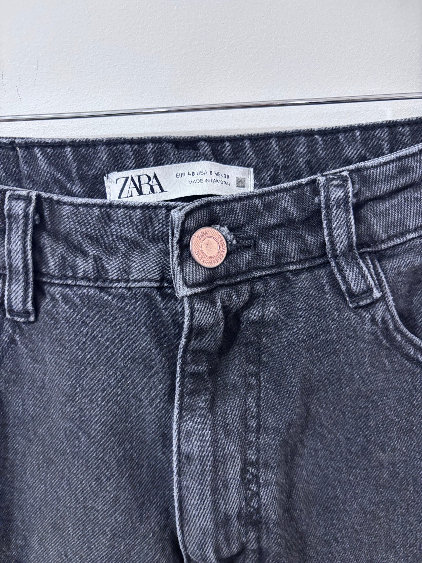 Zara Black Straight Leg Denim | Sz 8 / 29 (M160K6)