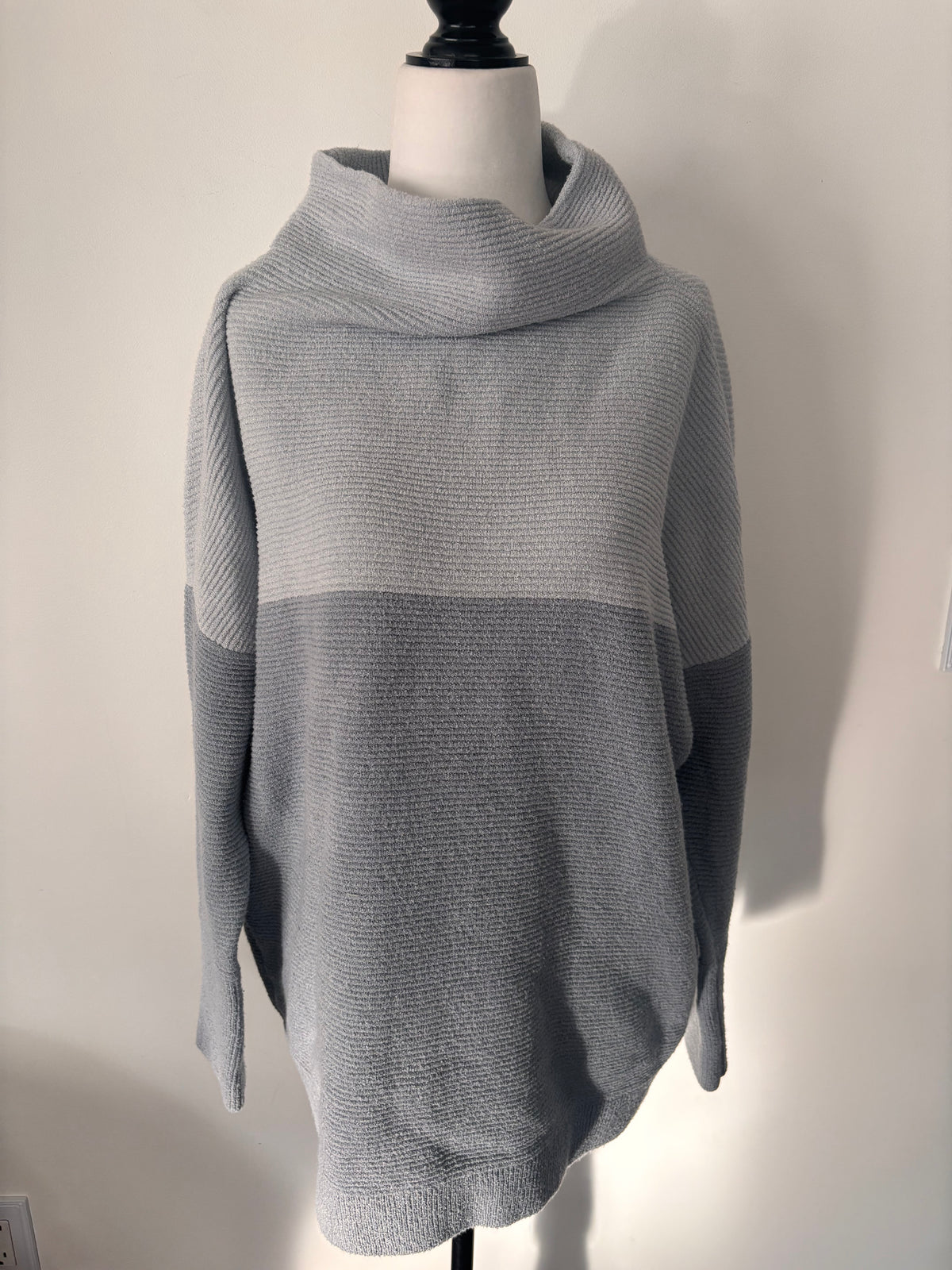 Rd Style Classic Ottoman Tunic in Colourblock Blue | Sz Medium (oversized)